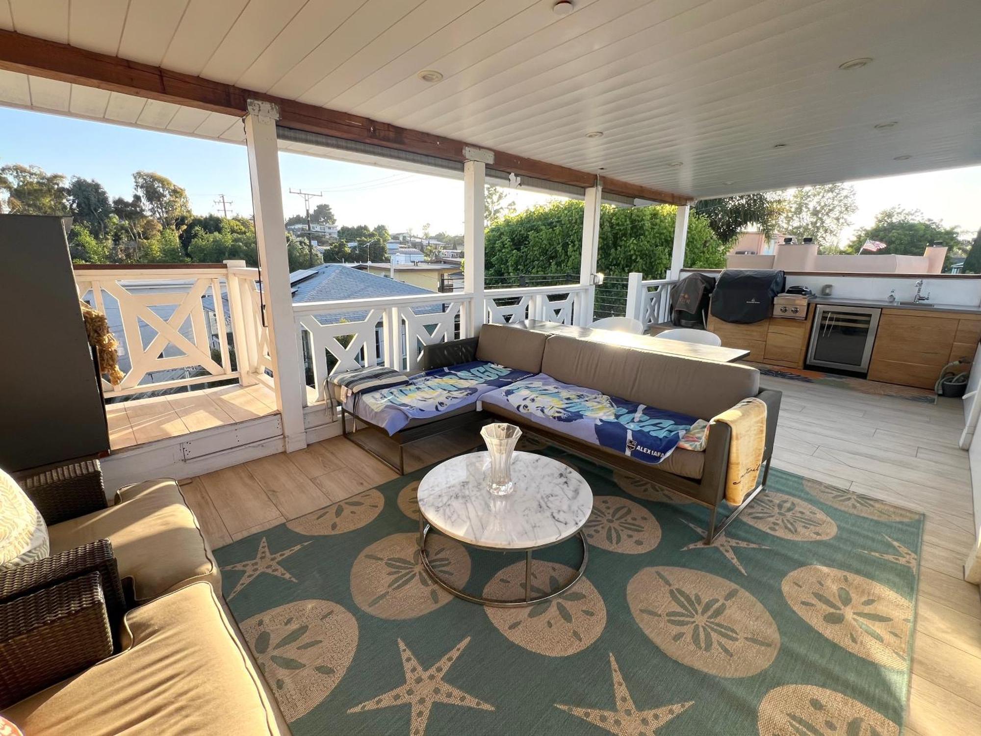 Contemporary Guest Studio With Roof-Top Deck Walk To Santa Monica Beach Exterior photo