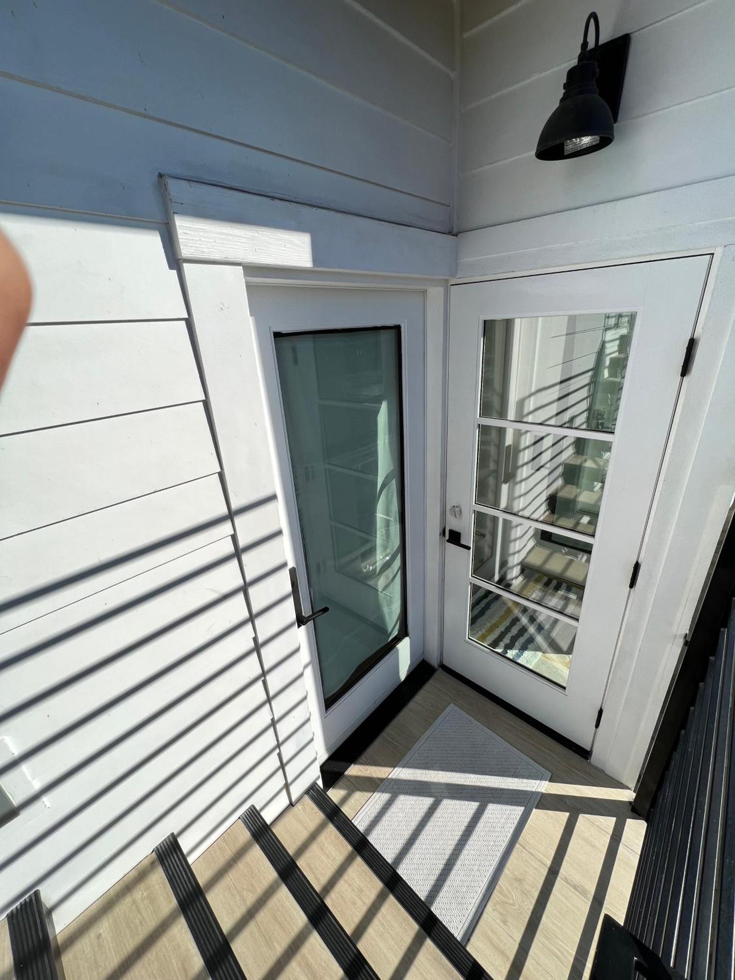 Contemporary Guest Studio With Roof-Top Deck Walk To Santa Monica Beach Exterior photo