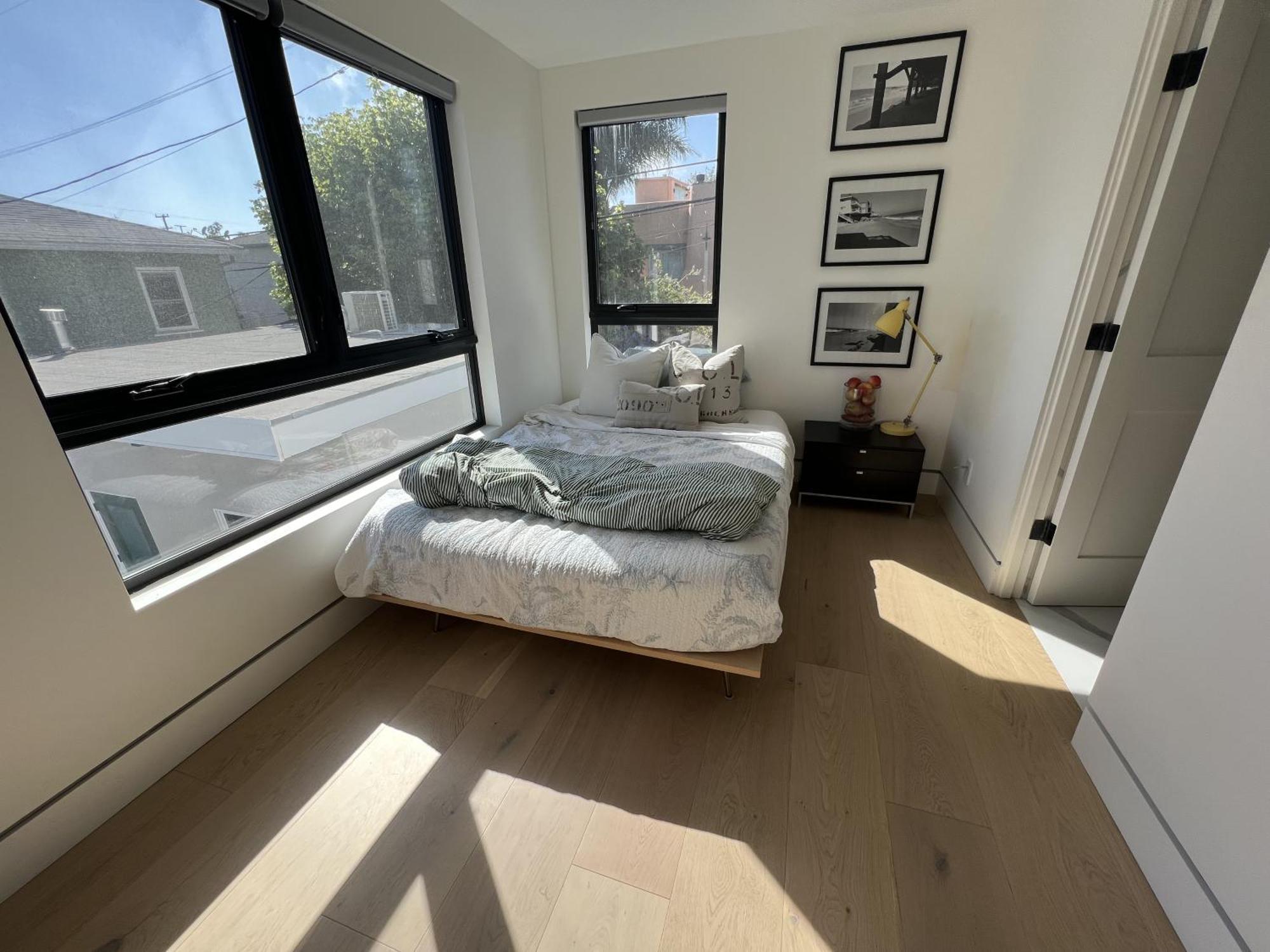Contemporary Guest Studio With Roof-Top Deck Walk To Santa Monica Beach Exterior photo